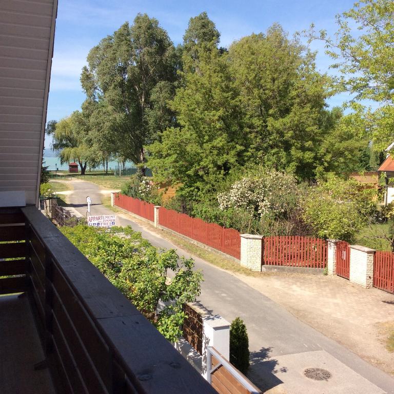 Ancsi Apartmanhaz バラトンレッレ エクステリア 写真